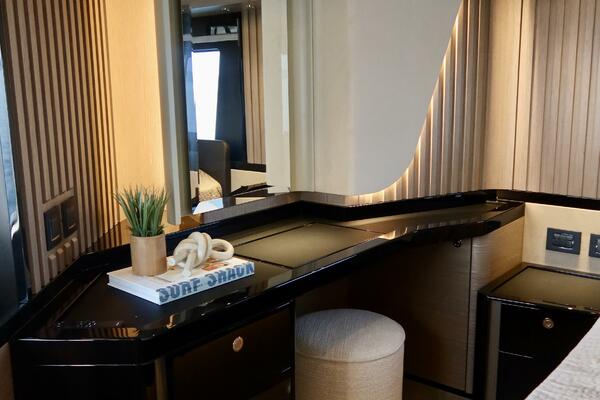 58ft Absolute Yacht For Sale