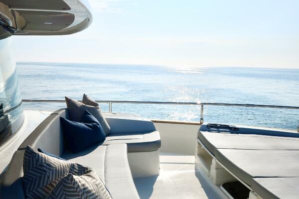 58ft Absolute Yacht For Sale