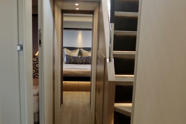 58ft Absolute Yacht For Sale