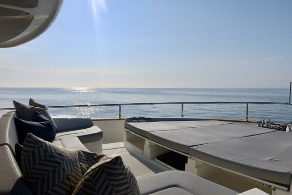 58ft Absolute Yacht For Sale