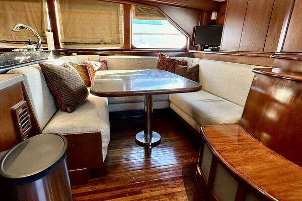 DECLASSIFIED 90ft Dovercraft Yacht For Sale