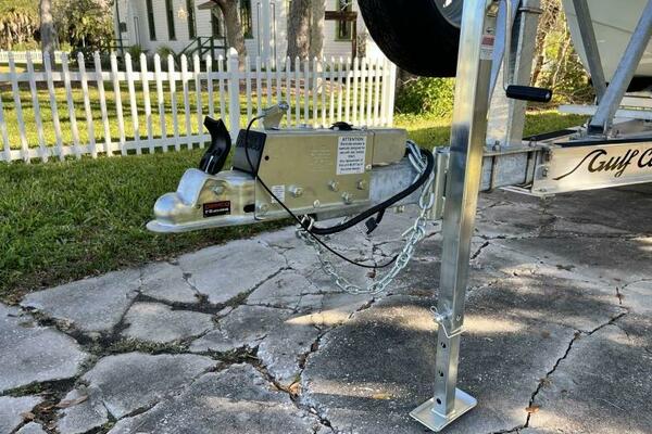 23ft World Cat Yacht For Sale