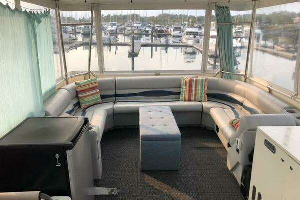 Photo of the 1985 Bayliner 4550 Motoryacht