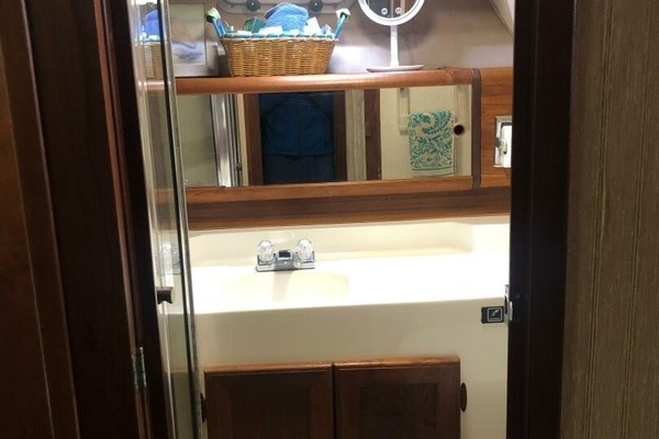 Sea Spirit 45ft Bayliner Yacht For Sale