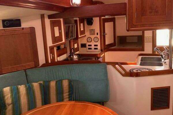 TUMBLEHOME 51ft Little Harbor Yacht For Sale
