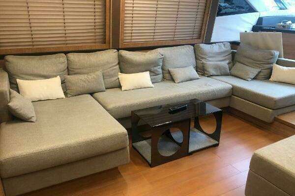 2012 Monte Carlo Yachts 76