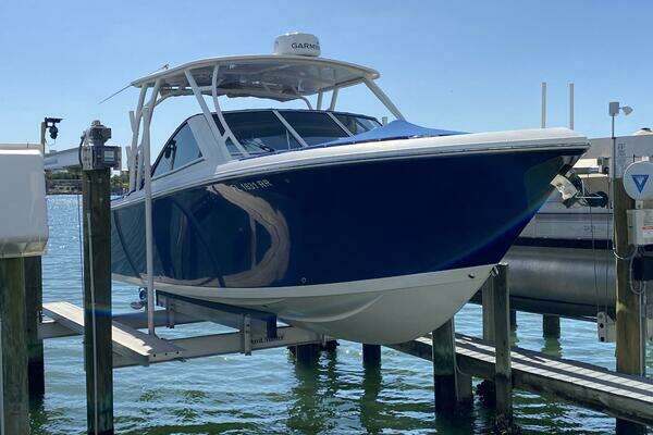 Photo of the 2018 Sailfish 275 Dual Console