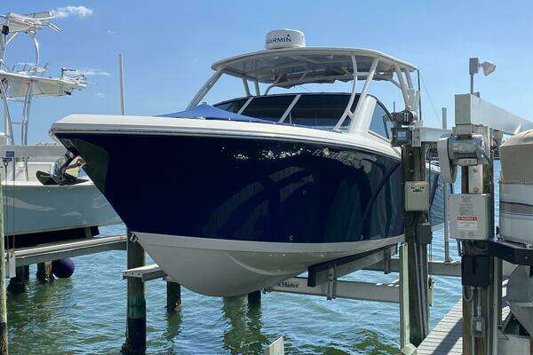 Photo of the 2018 Sailfish 275 Dual Console
