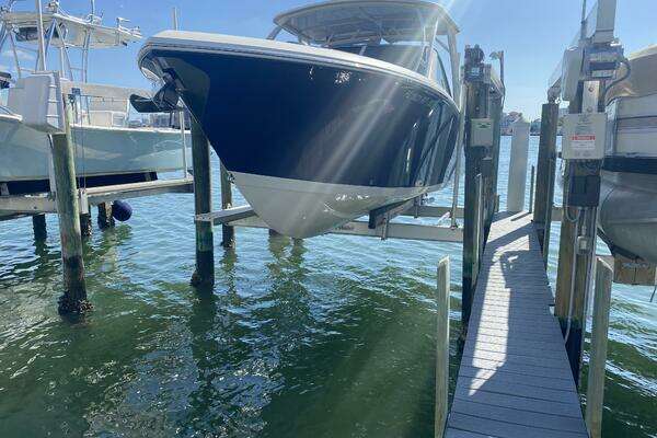 Photo of the 2018 Sailfish 275 Dual Console