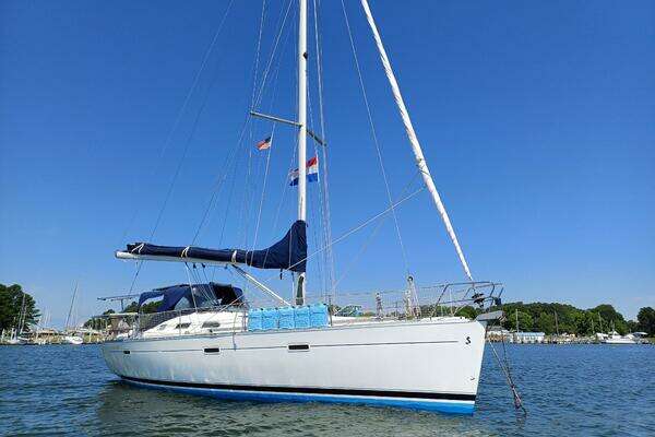 39-ft-Beneteau-2001-393-Heron-Deltaville Virginia United States yacht for sale