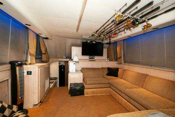 Photo of the 1991 Hatteras 45 Convertible "Reel Broke"