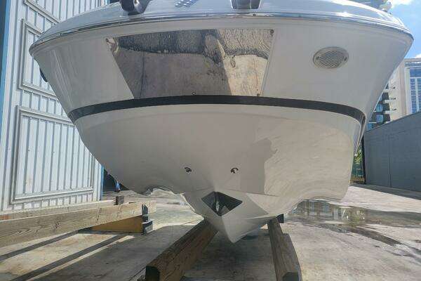 Photo of the 2022 Four Winns HD3