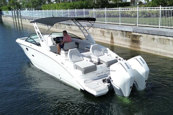 Photo of the 2023 Sea Ray 