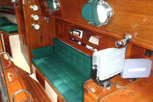 Photo of the 1987 Pacific Seacraft 34 "MORNING LIGHT"