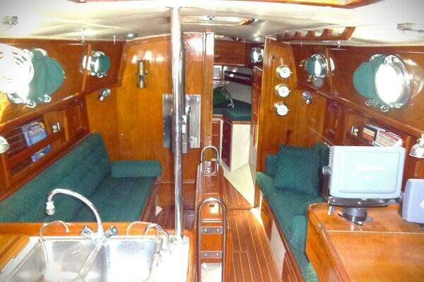 Photo of the 1987 Pacific Seacraft 34 "MORNING LIGHT"