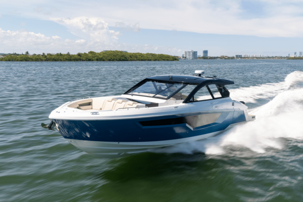 50-ft-Cruisers Yachts-2025-50 GLS Outboard-Miami Florida United States yacht for sale
