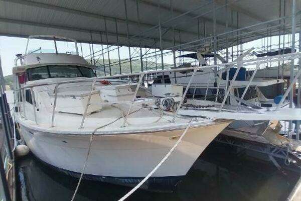 Photo of the 1976 Bertram Flybridge MY "Grace"