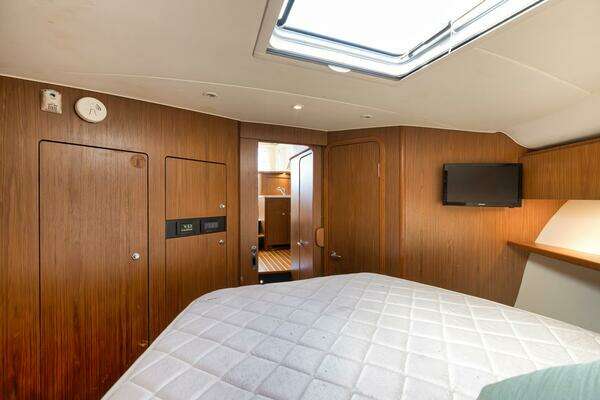 2015 Tiara Yachts 39