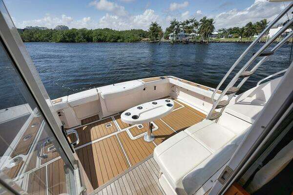 2015 Tiara Yachts 39