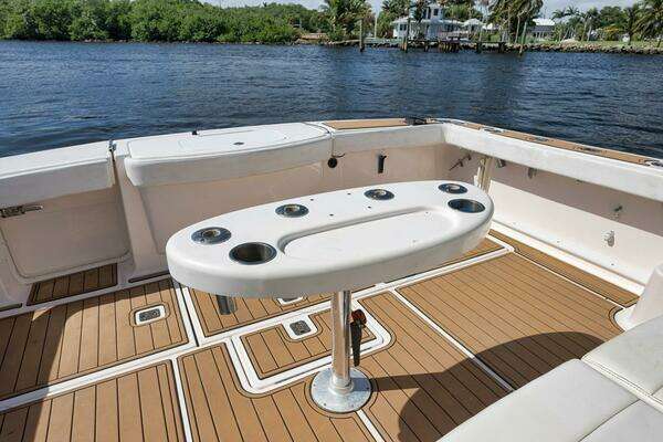 2015 Tiara Yachts 39