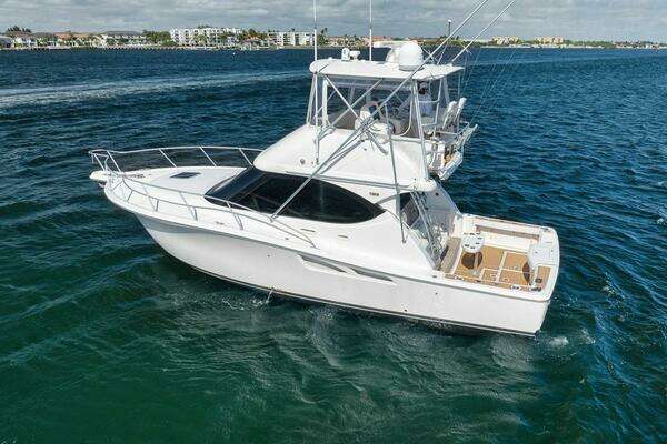 2015 Tiara Yachts 39