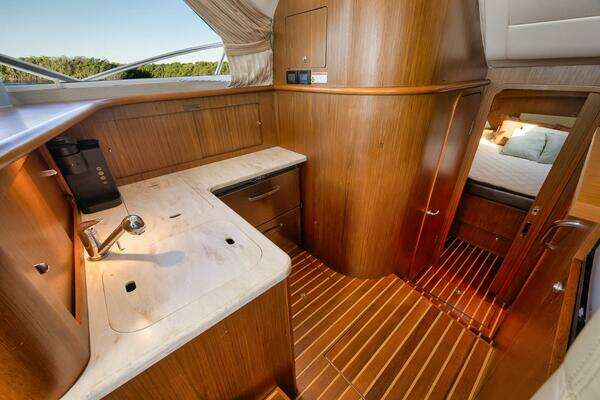 2015 Tiara Yachts 39