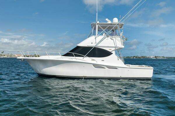 2015 Tiara Yachts 39