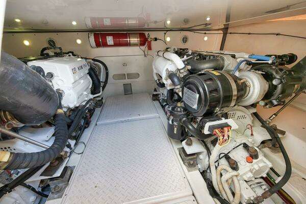 2015 Tiara Yachts 39