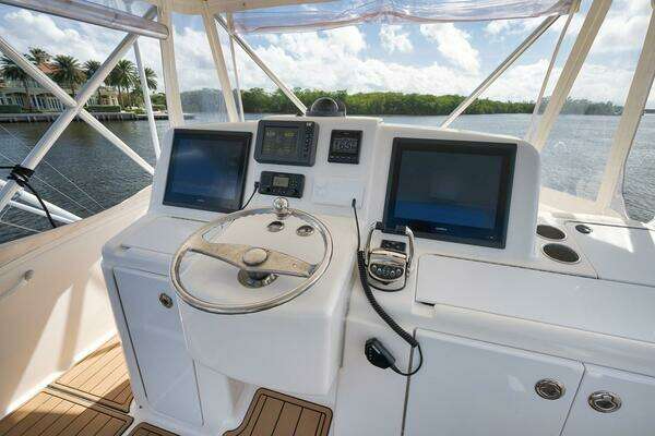 2015 Tiara Yachts 39