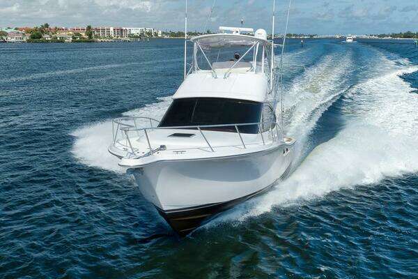 2015 Tiara Yachts 39