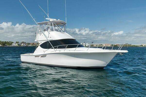 2015 Tiara Yachts 39