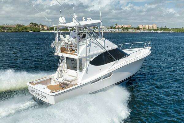 2015 Tiara Yachts 39