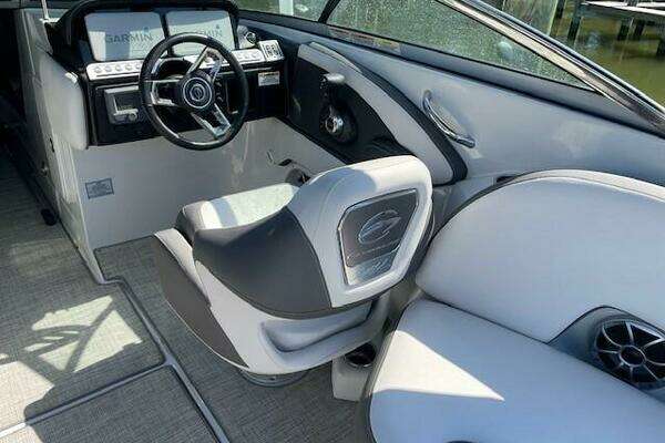 2023 Crownline 29