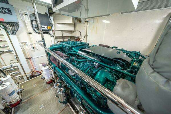 2006 Offshore Yachts 72