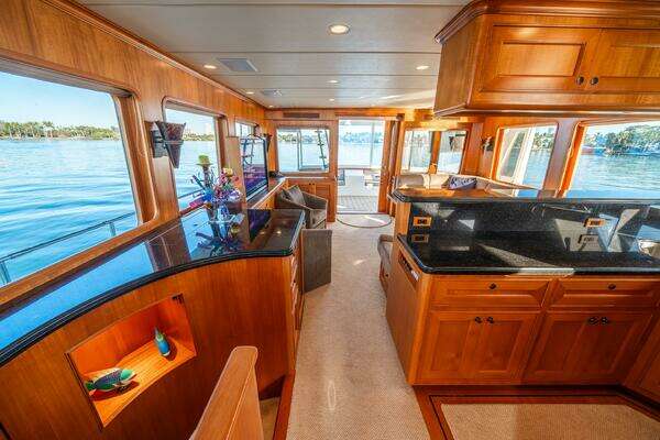 2006 Offshore Yachts 72