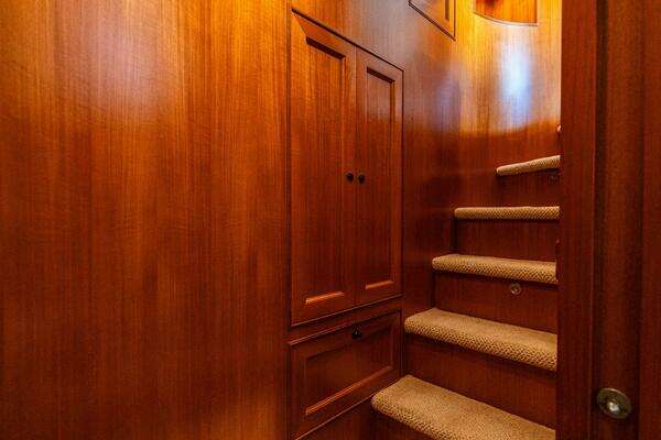 2006 Offshore Yachts 72