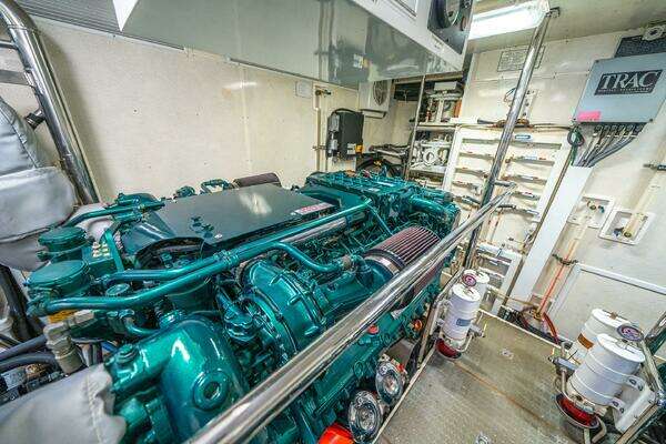 2006 Offshore Yachts 72