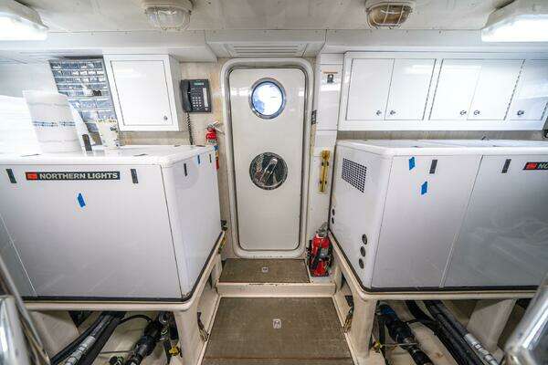 2006 Offshore Yachts 72