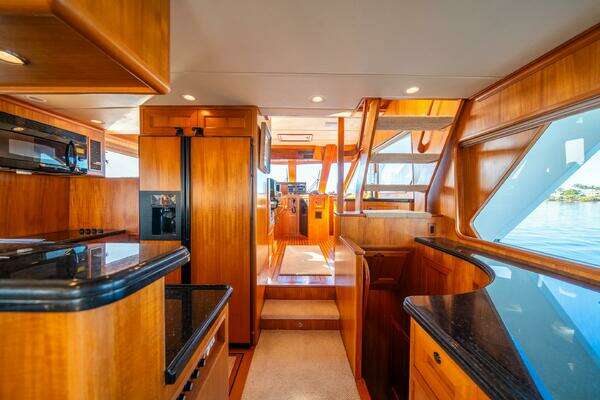 2006 Offshore Yachts 72