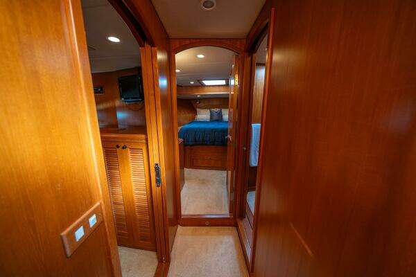 2006 Offshore Yachts 72