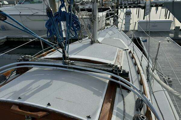 Photo of the 1988 Catalina  "Johns Way"