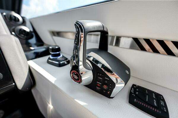 2023 Cruisers Yachts 42