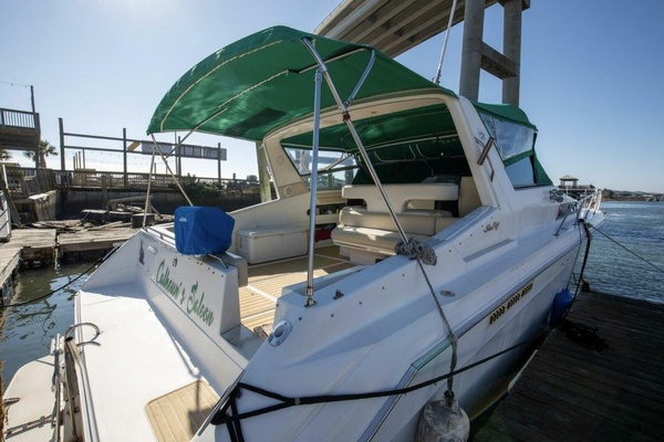 Calhoun s Saloon 42ft Sea Ray Yacht For Sale