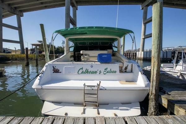 Calhoun s Saloon 42ft Sea Ray Yacht For Sale