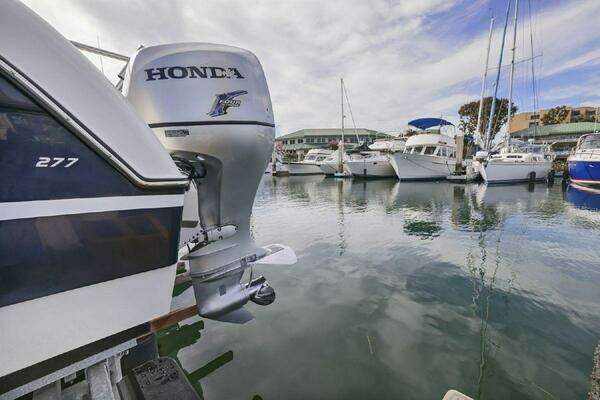 28ft Glacier Bay Yacht For Sale