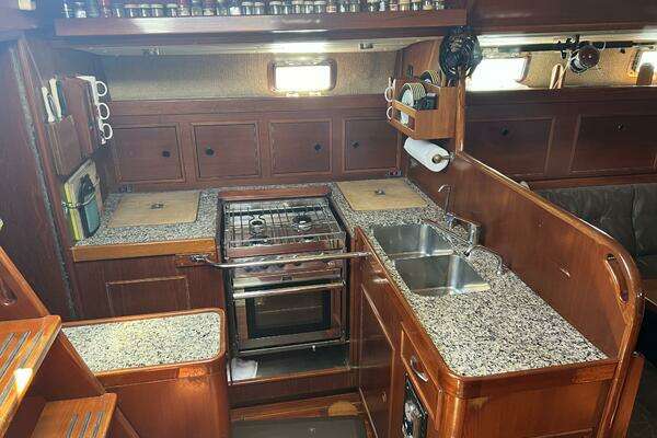 Photo of the 1984 Contest Conyplex - Contest