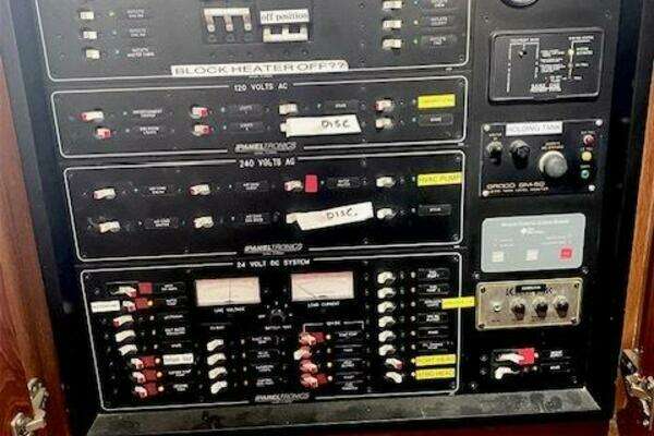 2000 Custom Carolina 56