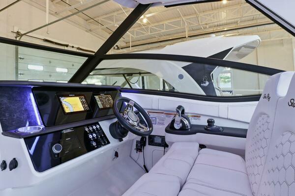 32ft Sea Ray Yacht For Sale