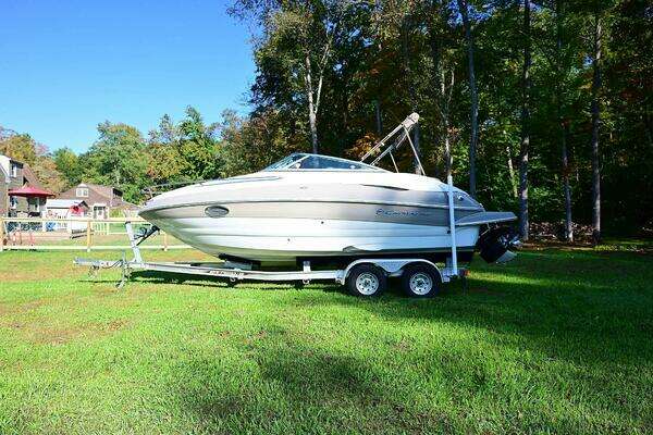 Photo of the 2015 Crownline 236 SC