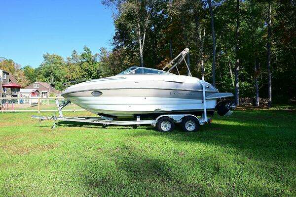 Photo of the 2015 Crownline 236 SC